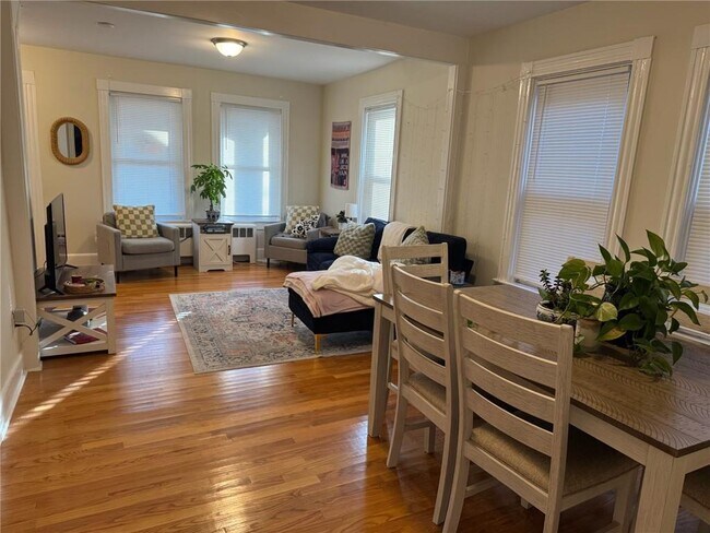 46 William St Unit 1