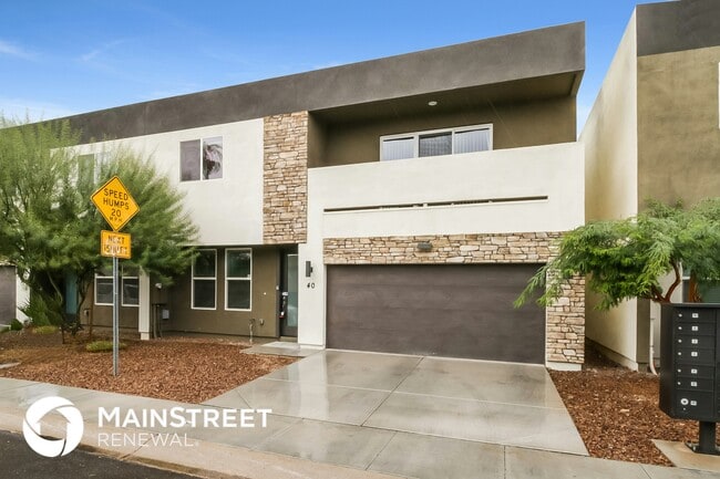 Photo - 2000 N 36th St