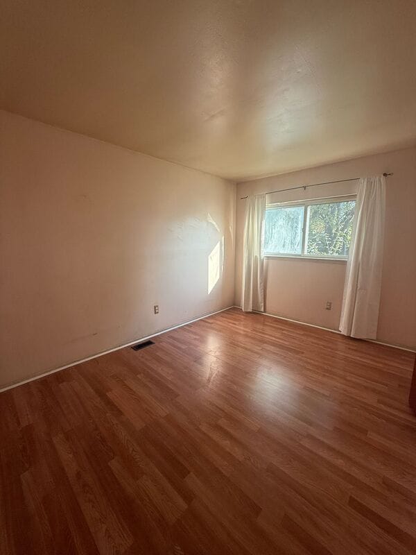 Photo - 8030 Jewett Ave