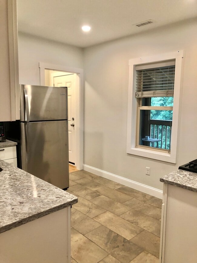 1932 Hyde Park Ave Unit 3