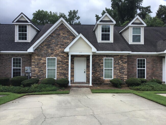Photo - 217 Brook Ct Townhome