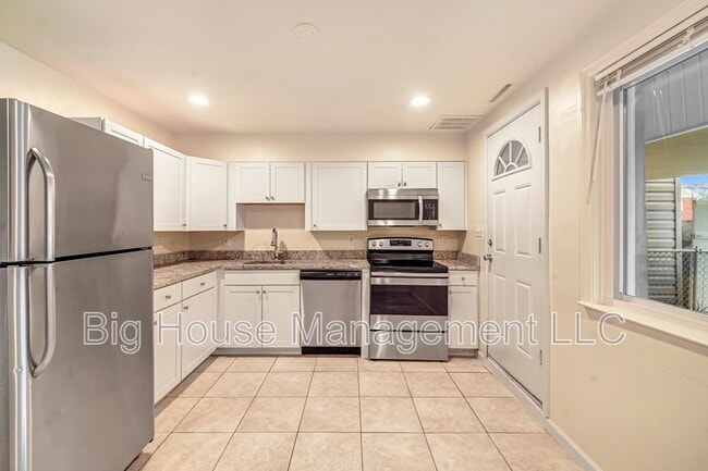 Photo - 1302 Hillsway Ct