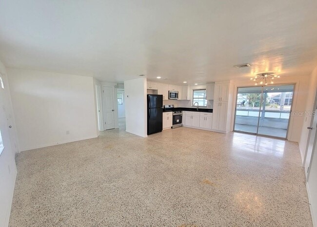 Photo - 13637 Maria Dr