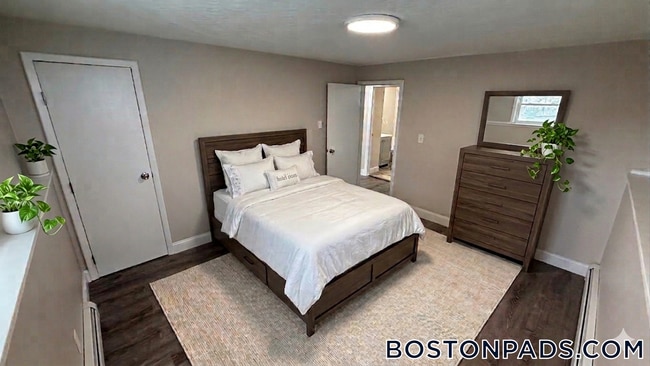 8 Perry St Unit 2