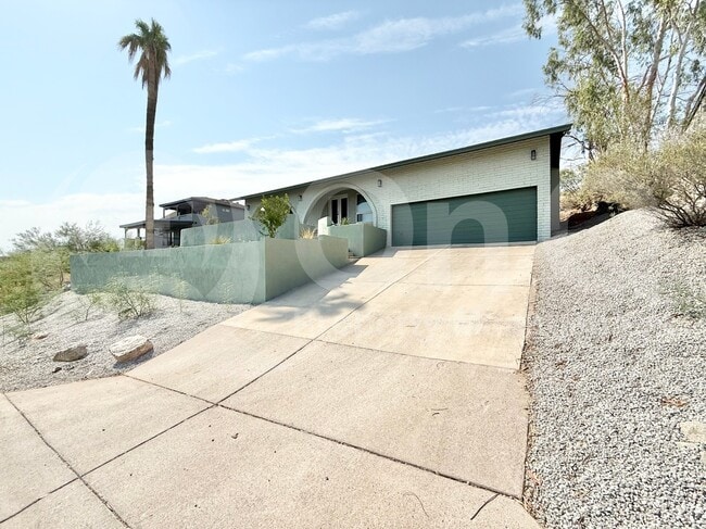 Building Photo - 1701 E Camino del Santo Rental