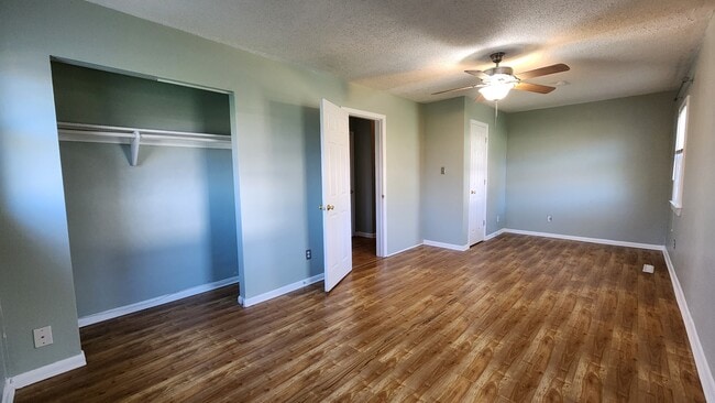 Photo - 924 Carriage Hill Rd