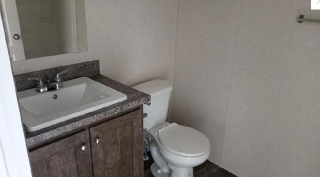 Photo - 505 Elmwood Ln