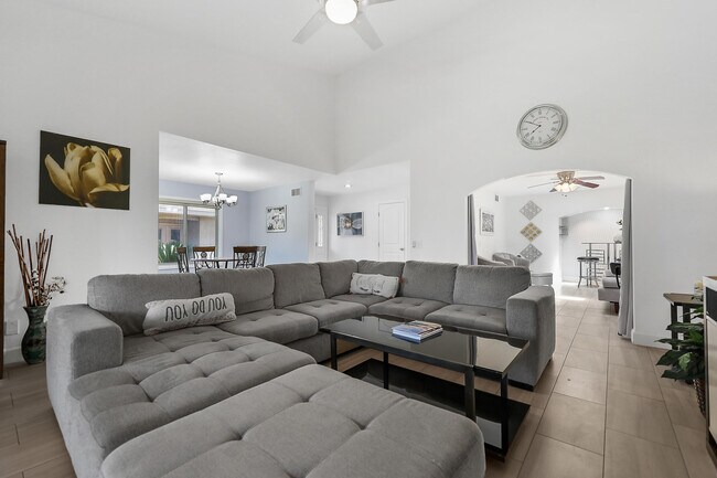 5 Majorca Dr