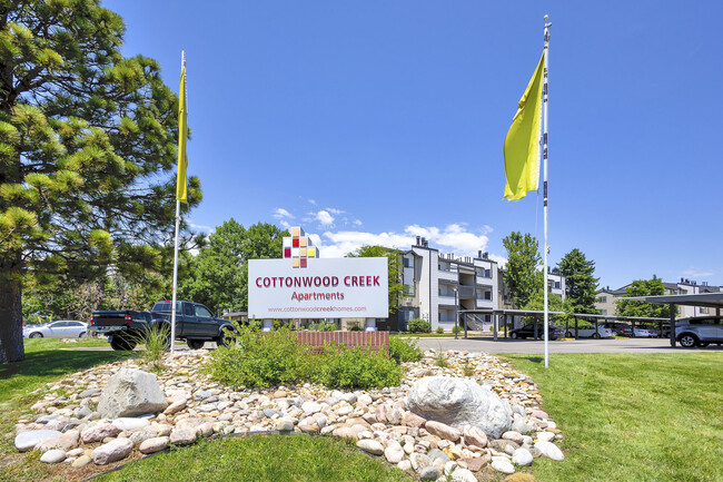 Photo - Cottonwood Creek Apartamentos