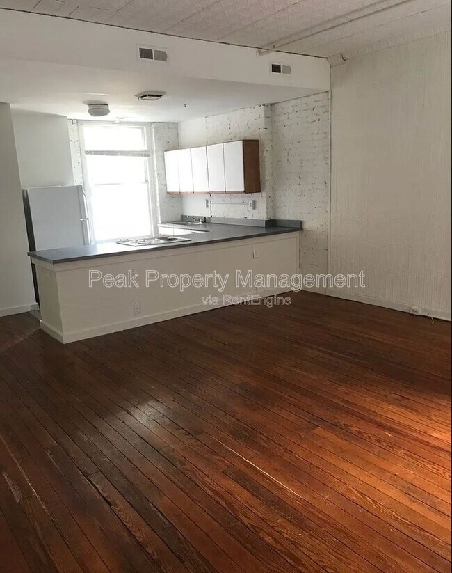 Photo - 308 W Broad St Unidad B