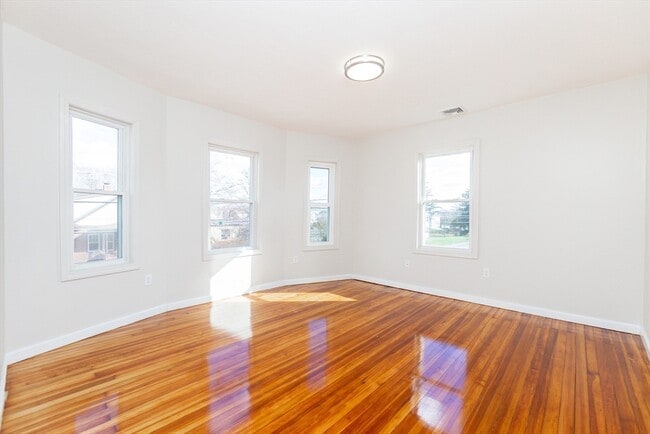 Photo - 74 Austin St Unit 2