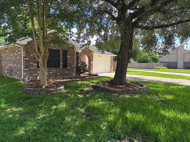 Photo - 9217 Mohawk Dr