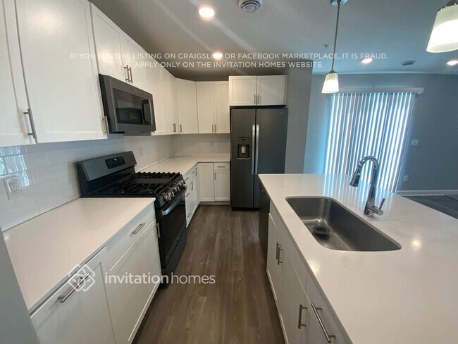 Photo - 10922 Glacier Ln N