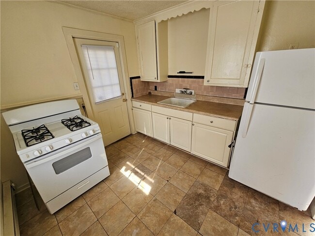 Photo - 1912 Chelsea St