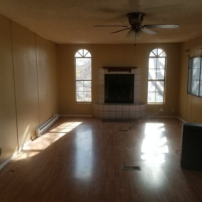 Photo - 400 SE 58th Ave