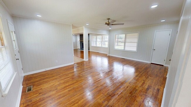 1401 Magnolia St