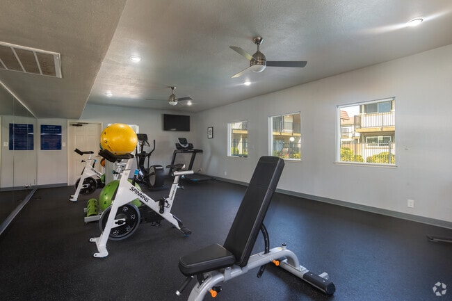 Fitness Center - Briarwood Apartments