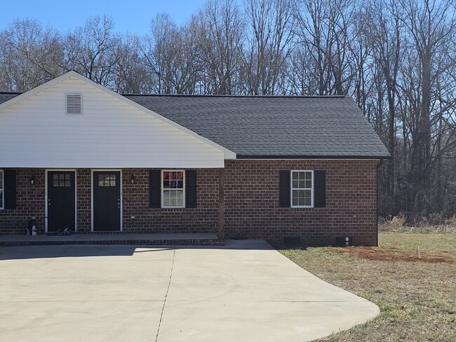 Photo - Brick Duplex for Rent Just Minutes from Lincolnton!