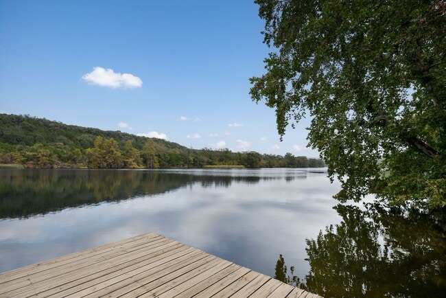 Building Photo - 10810 River Terrace Cir