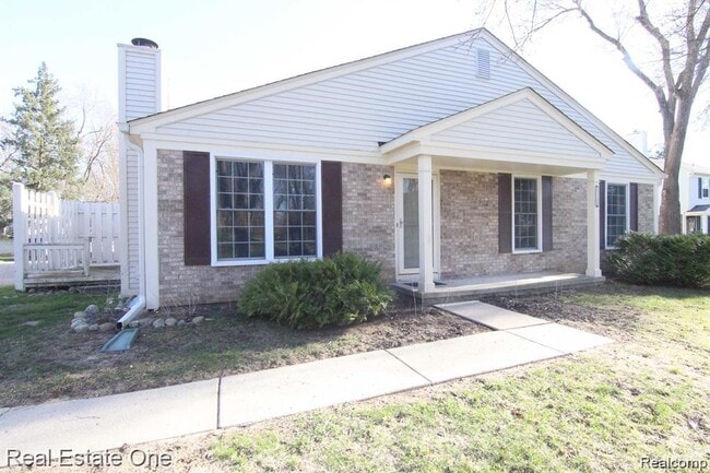 Building Photo - 2110 Hidden Meadows Dr Unit A