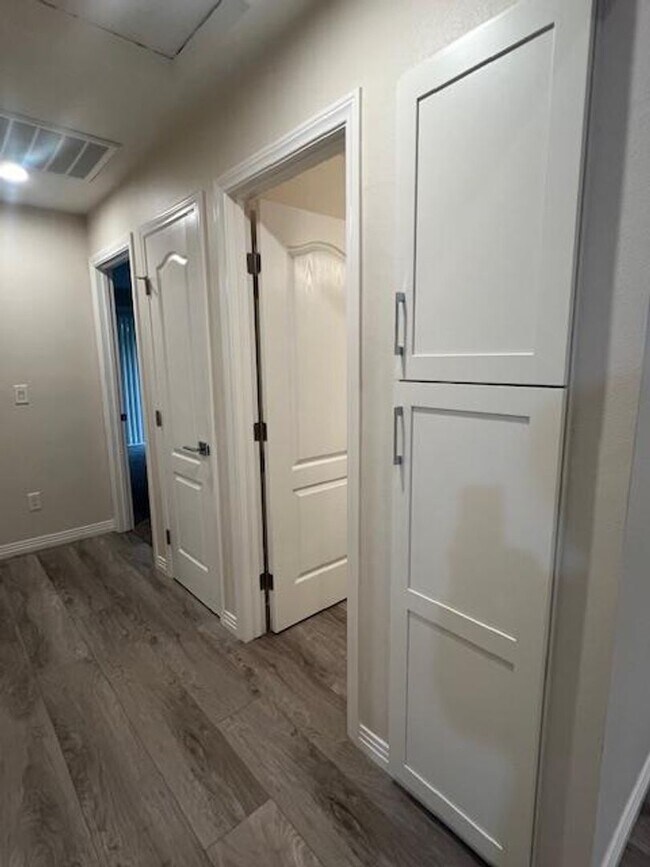 Photo - 4905-4907 Douvan Court Unidad 4907 Douvan Court