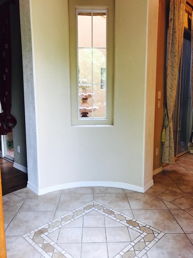 Photo - 1150 W Silver Creek Rd