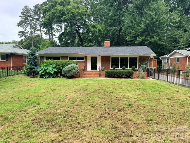 Building Photo - 3111 Airlie St