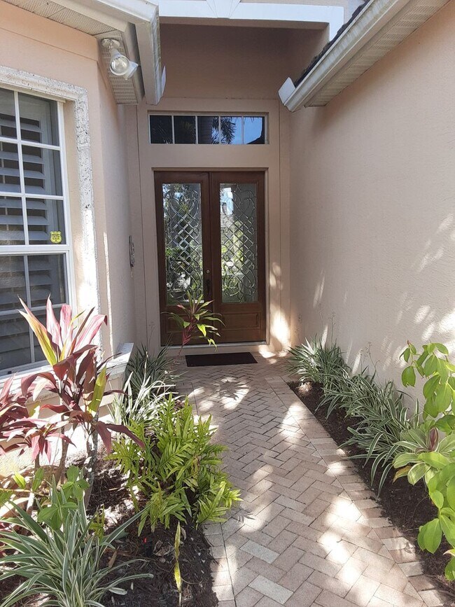 Photo - Annual unfurnished 3/2 SFH with pool in The Oaks!