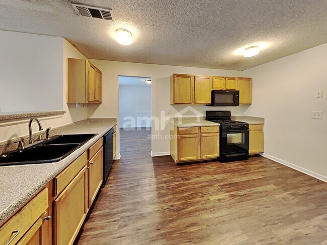 Photo - 4518 Persian Ct SW