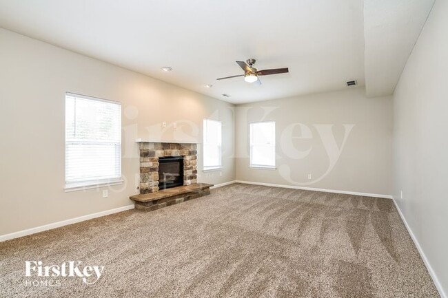 Photo - 8858 Hemingway Dr