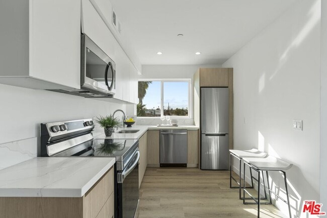 Photo - 10918 Camarillo St Unit 301