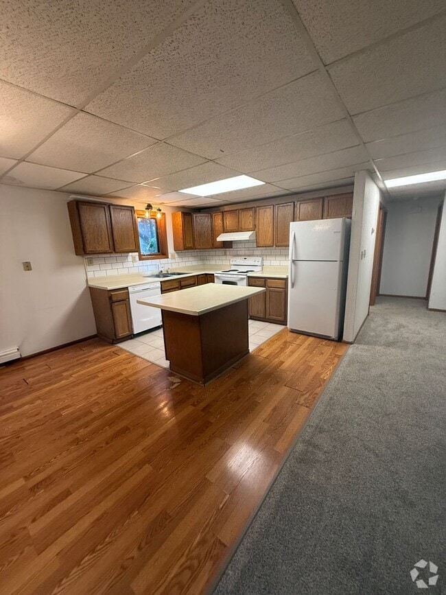 Building Photo - 2635 Scotch Pine Dr Unit 2 Rental