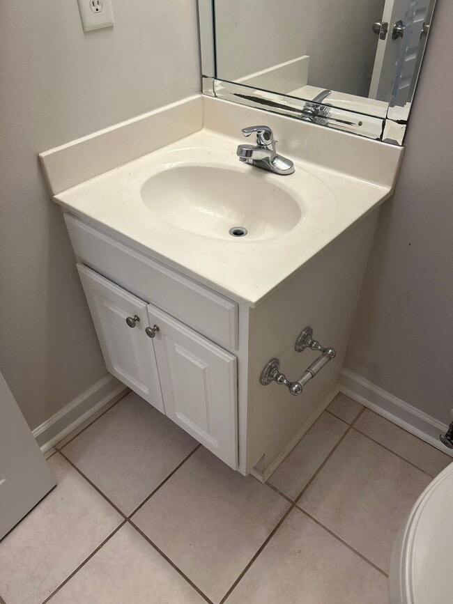 Photo - 01-204 Fishman Unit 01-204 - A