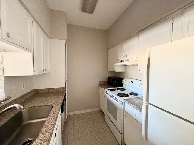 728 Bering Dr Unit 10