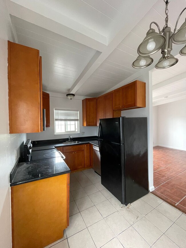 Building Photo - 841 Sharmon Palms Ln Unit D