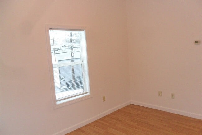 Photo - 848 Waverly St Unidad 3