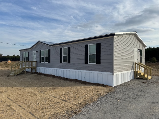 Photo - 262 Patriot Ln