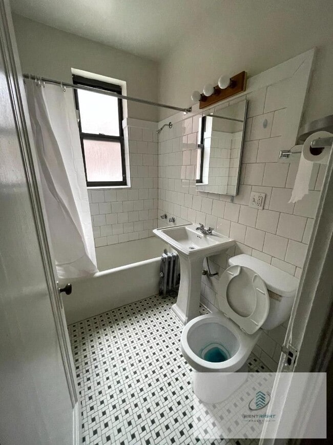 Photo - 4915 W Belle Plaine Ave Unit 4915-214