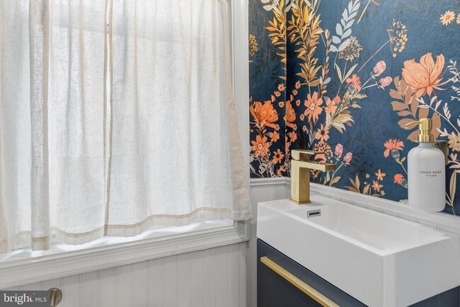 Photo - 2217 Memphis St