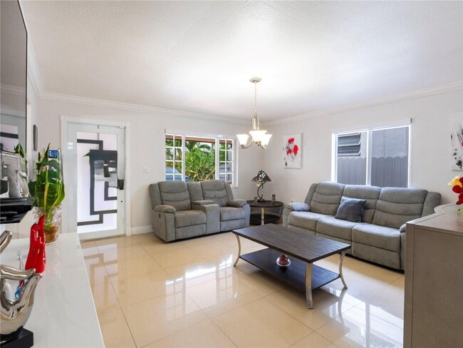 Photo - 33 NW 58th Ct