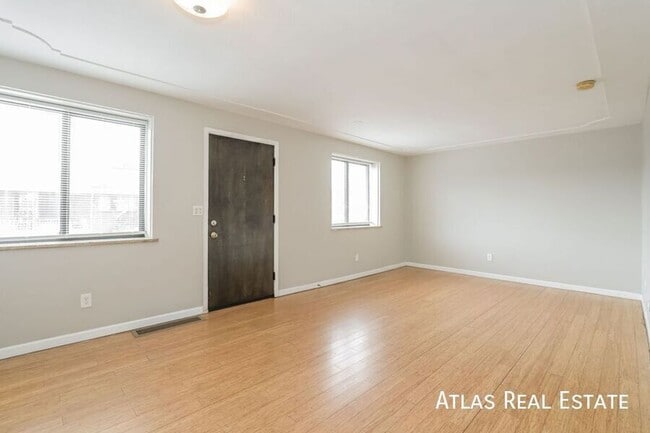 Photo - 1533 W 34th Ave