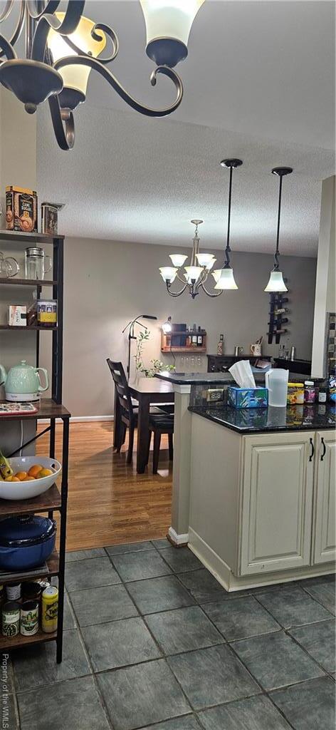 Photo - 305 Peachtree Ln