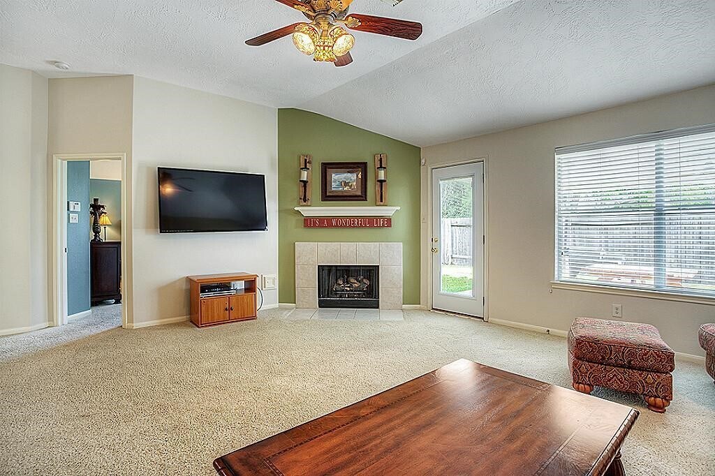 Photo - 32126 Annice Ln