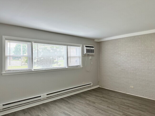 Photo - 9709 W Lorraine Dr Unit 4