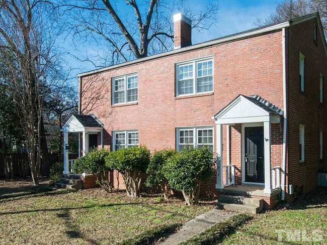 710 W. Aycock St., Raleigh - Bev Roberts R... - 710 W. Aycock St., Raleigh - Bev Roberts R... Casa Adosada