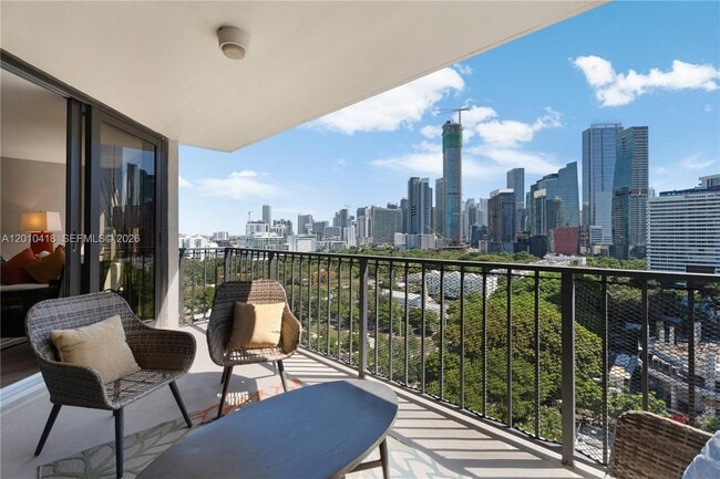 Building Photo - 1901 Brickell Ave Unit B1809
