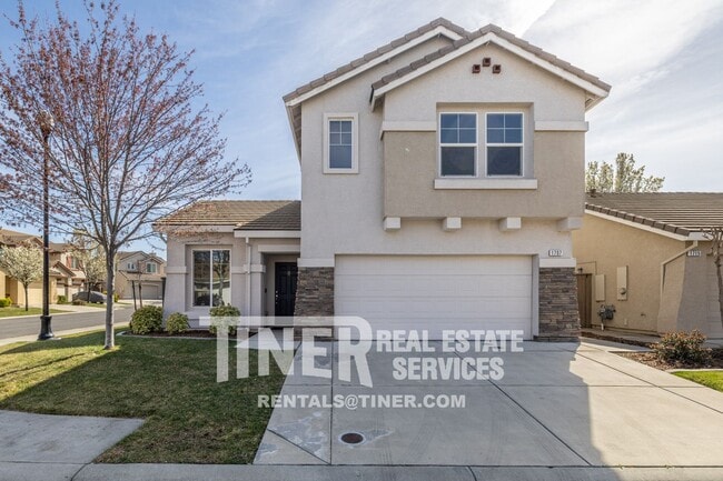 Building Photo - 1707 Grey Bunny Dr