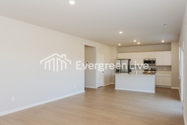 Photo - 17753 Denham Cir