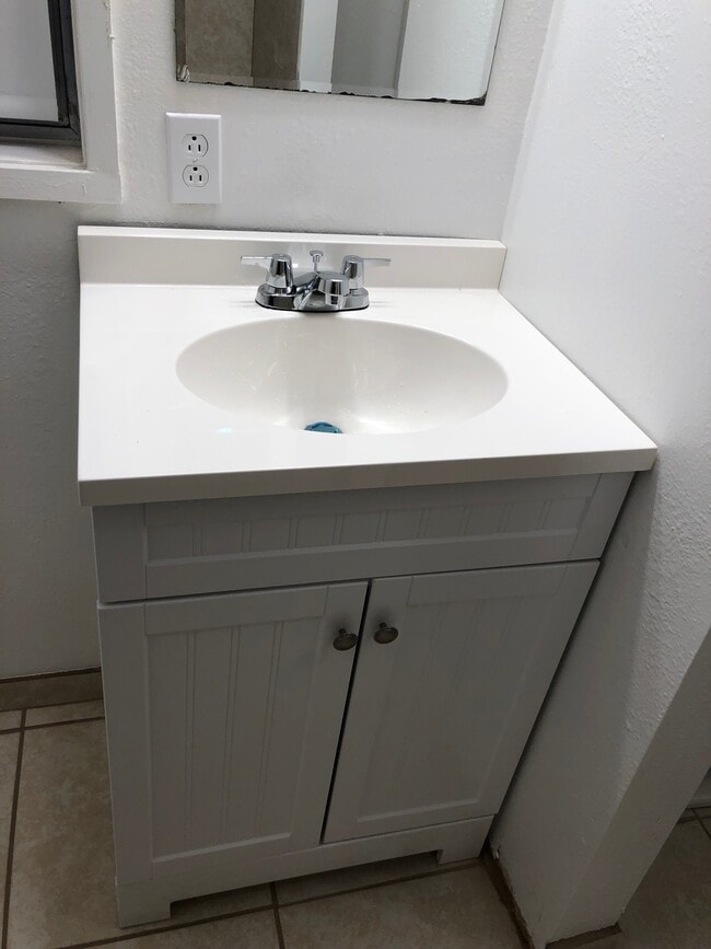 Photo - 2017 Gibson Rd