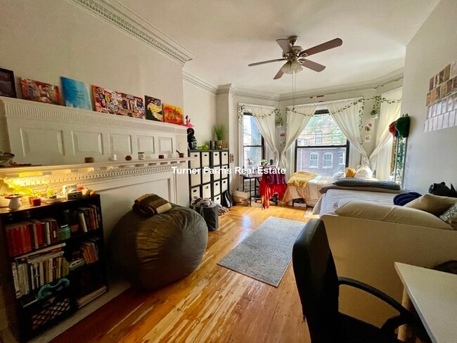 Building Photo - 42 Fenway Unit 12F